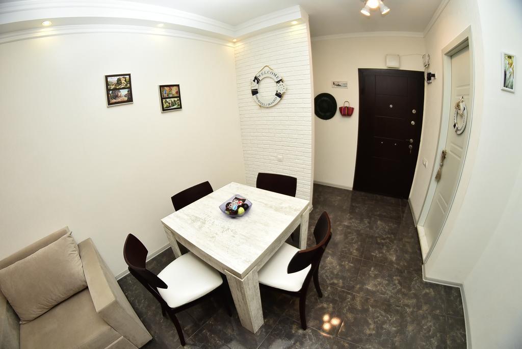 Stars Apartment Batumi Exteriér fotografie